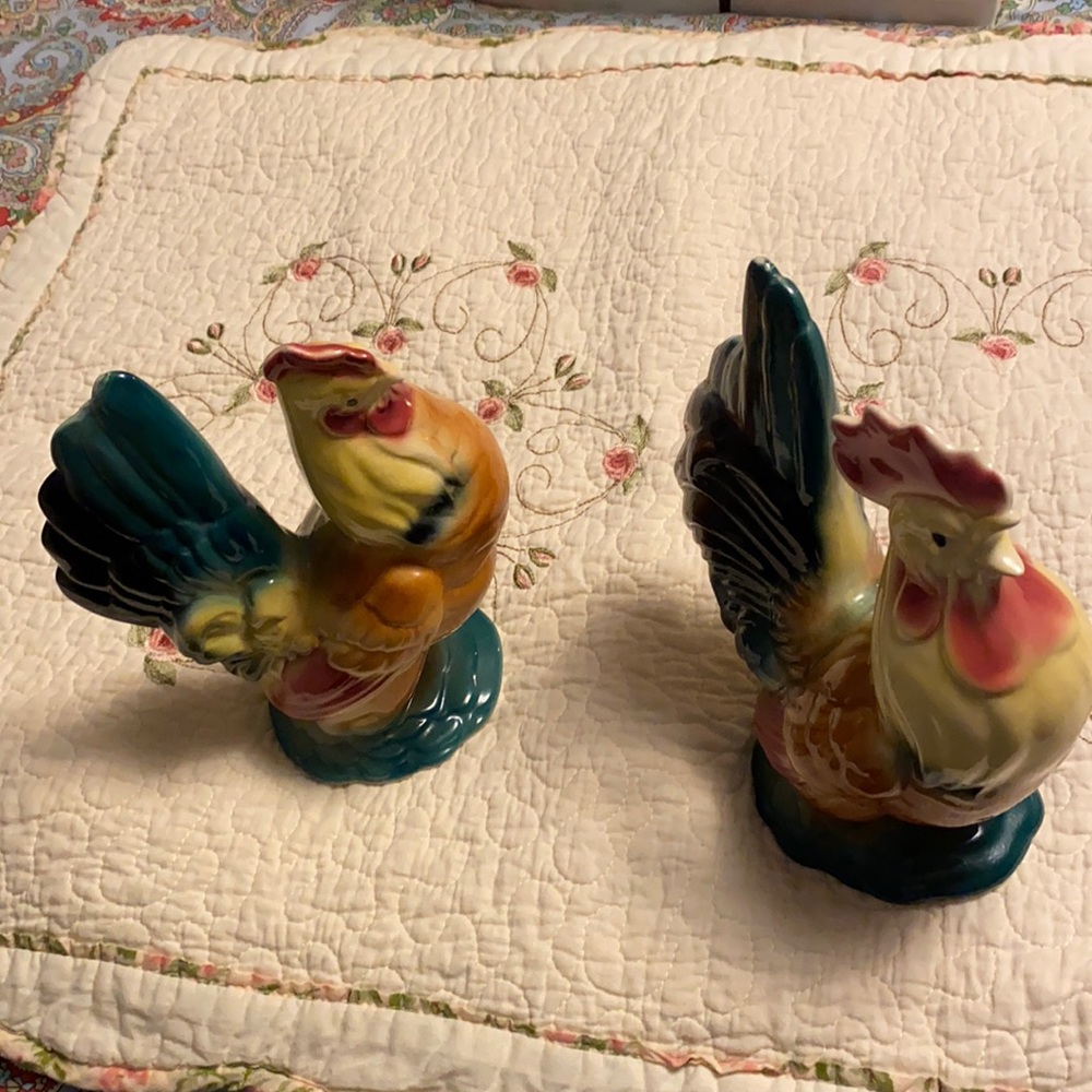 Royal Copley Hen or Chicken and Rooster - Picture 2 of 9